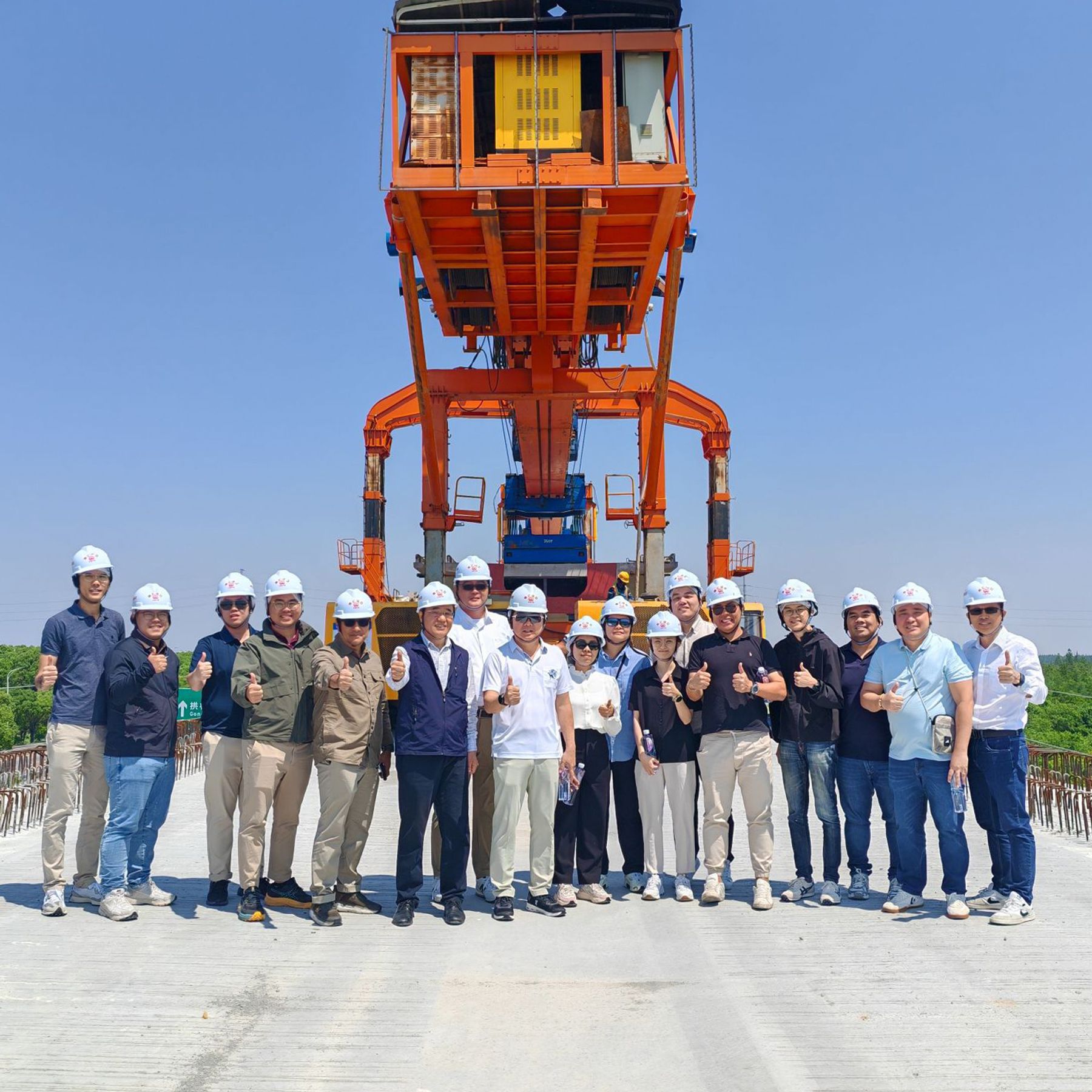GLOBAL ENGINEERS WITNESS HCR'S 700T BOX GIRDER MILESTONES IN SHANGHAI