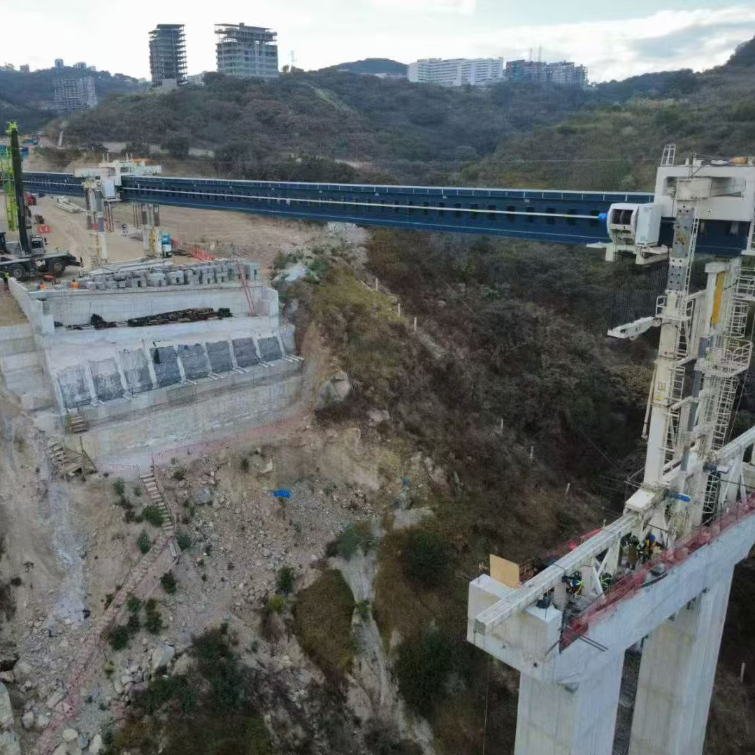 Mexico Project Completes First Span of 8 Girders, Marking 11th Project Milestone