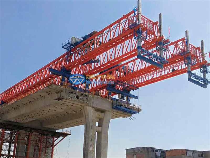 LAUNCHING GANTRY (SPAN BY SPAN)